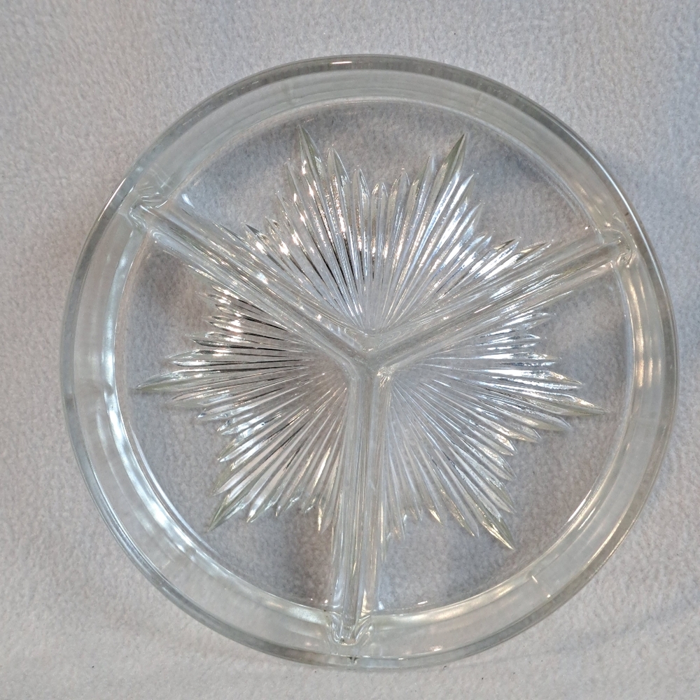 Vintage Starburst Clear Glass 3-Part Relish Candy Nut Dish 6.5" Wide Elegant